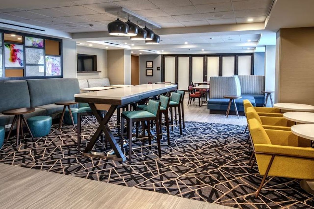 Photo of Hampton Inn Fresno Airport