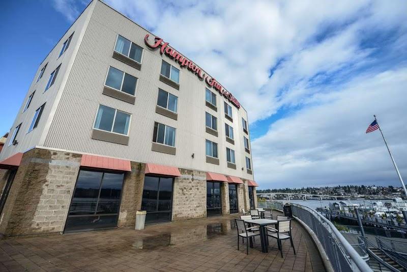 Photo of Hampton Inn & Suites Bremerton