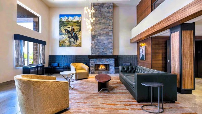 The Newberry Hotel Bend, Tapestry Collection by Hilton - Lobby