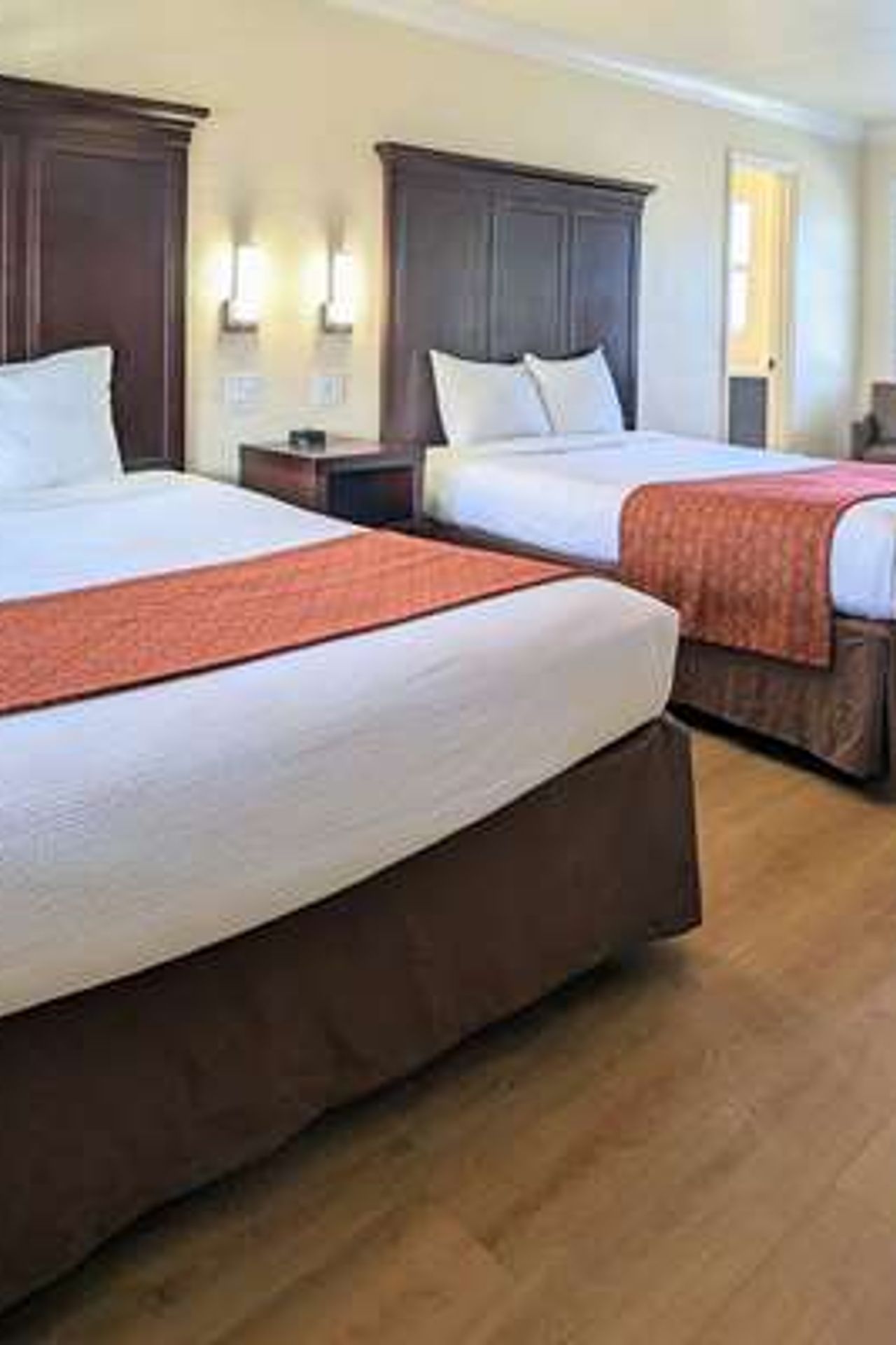 Photo of Clarion Collection Wilkie's Inn Pacific Grove - Monterey - 2 Queen Beds Room