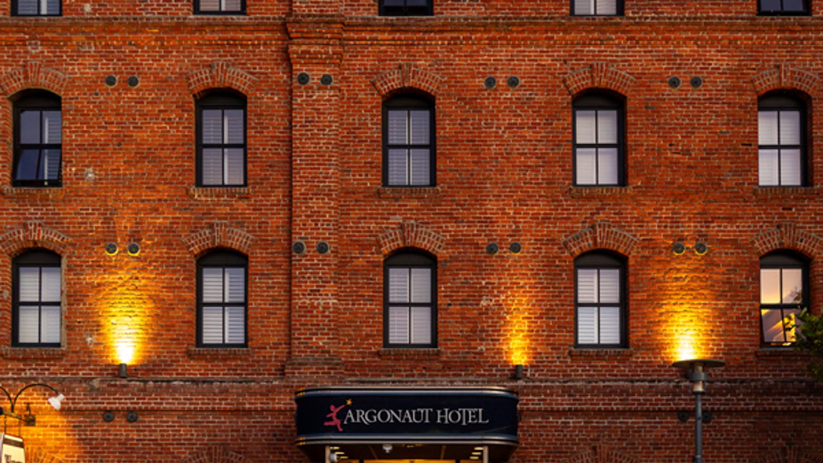 Photo of Argonaut Hotel