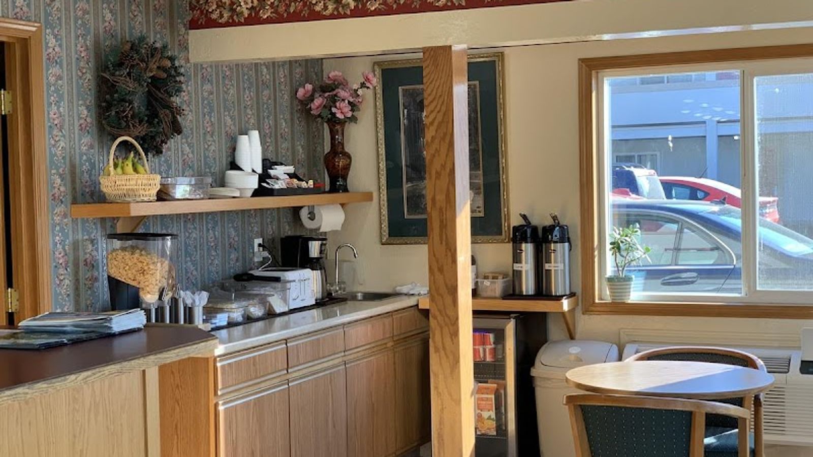 Photo of Red Carpet Inn Medford, OR