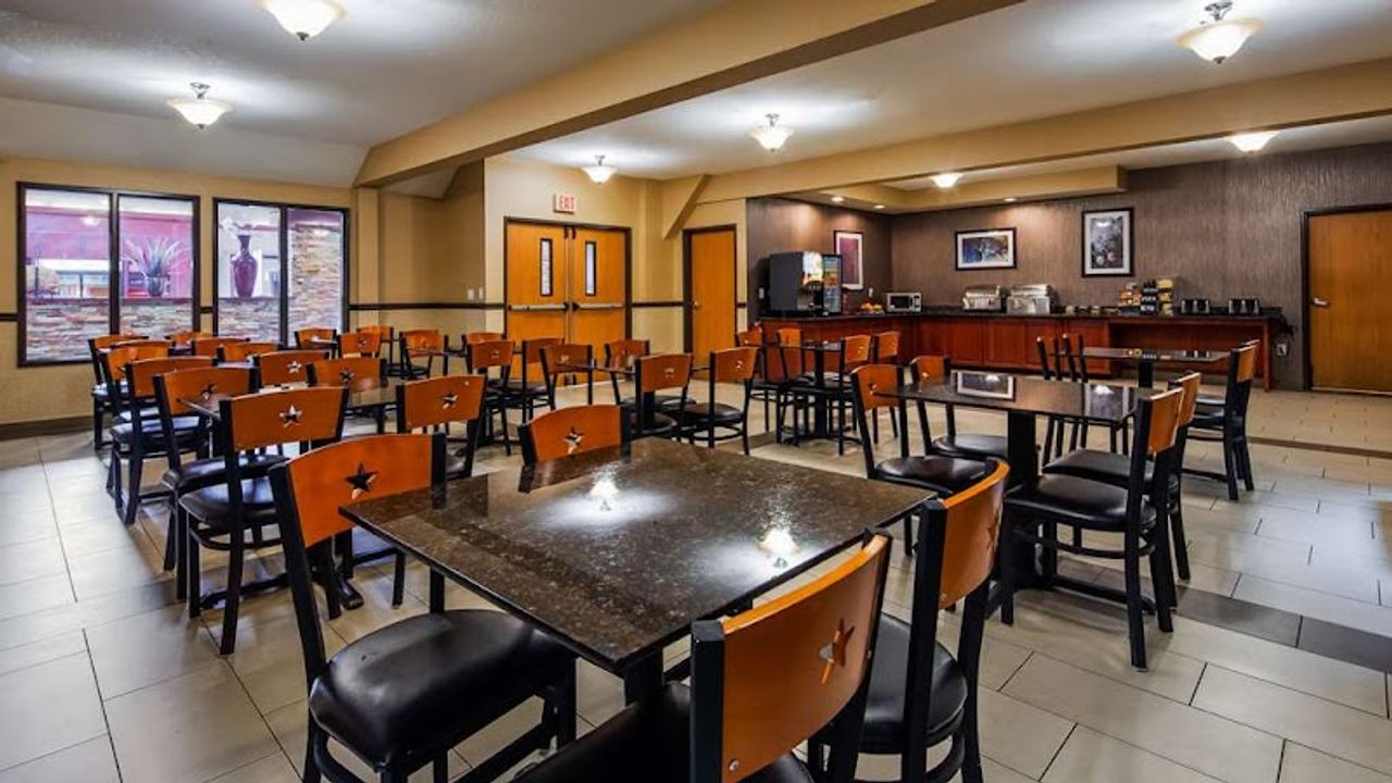 Photo of Best Western Plus Vancouver Mall Dr. Hotel & Suites