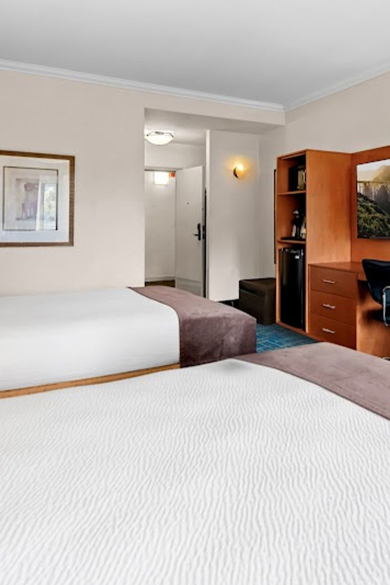 Photo of Best Western De Anza Inn - Room, 2 Queen Beds, Flat TV, Work Desk, Fridge, Microwave, Coffee machine