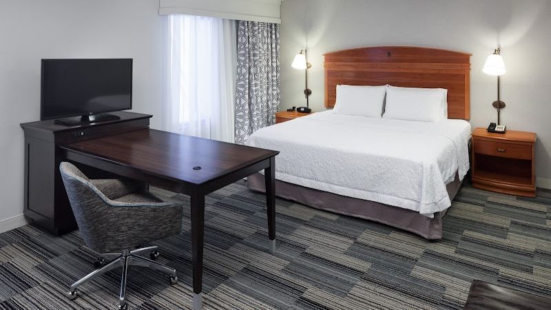 Photo of Hampton Inn & Suites Tulare