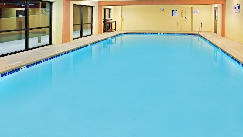 Photo of Holiday Inn Express Portland South - Lake Oswego, an IHG Hotel