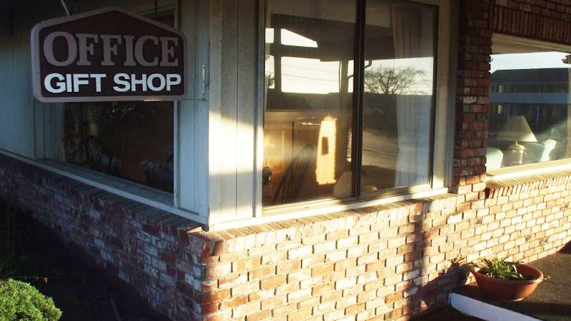 Photo of Brookings Inn Resort