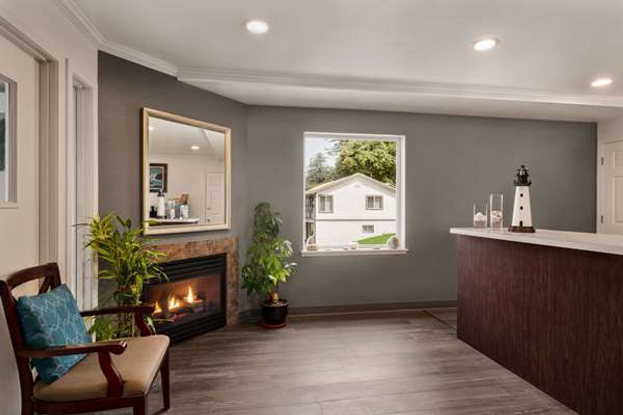 Photo of Travelodge by Wyndham Depoe Bay