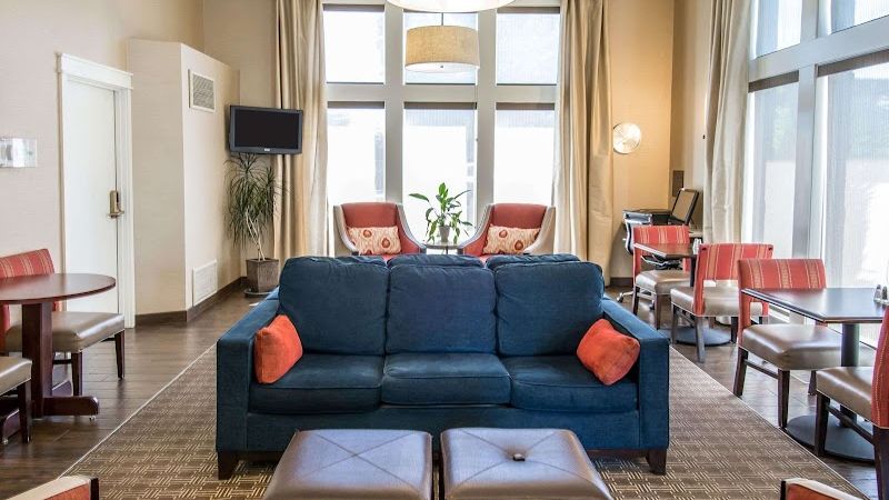 Photo of Comfort Inn & Suites