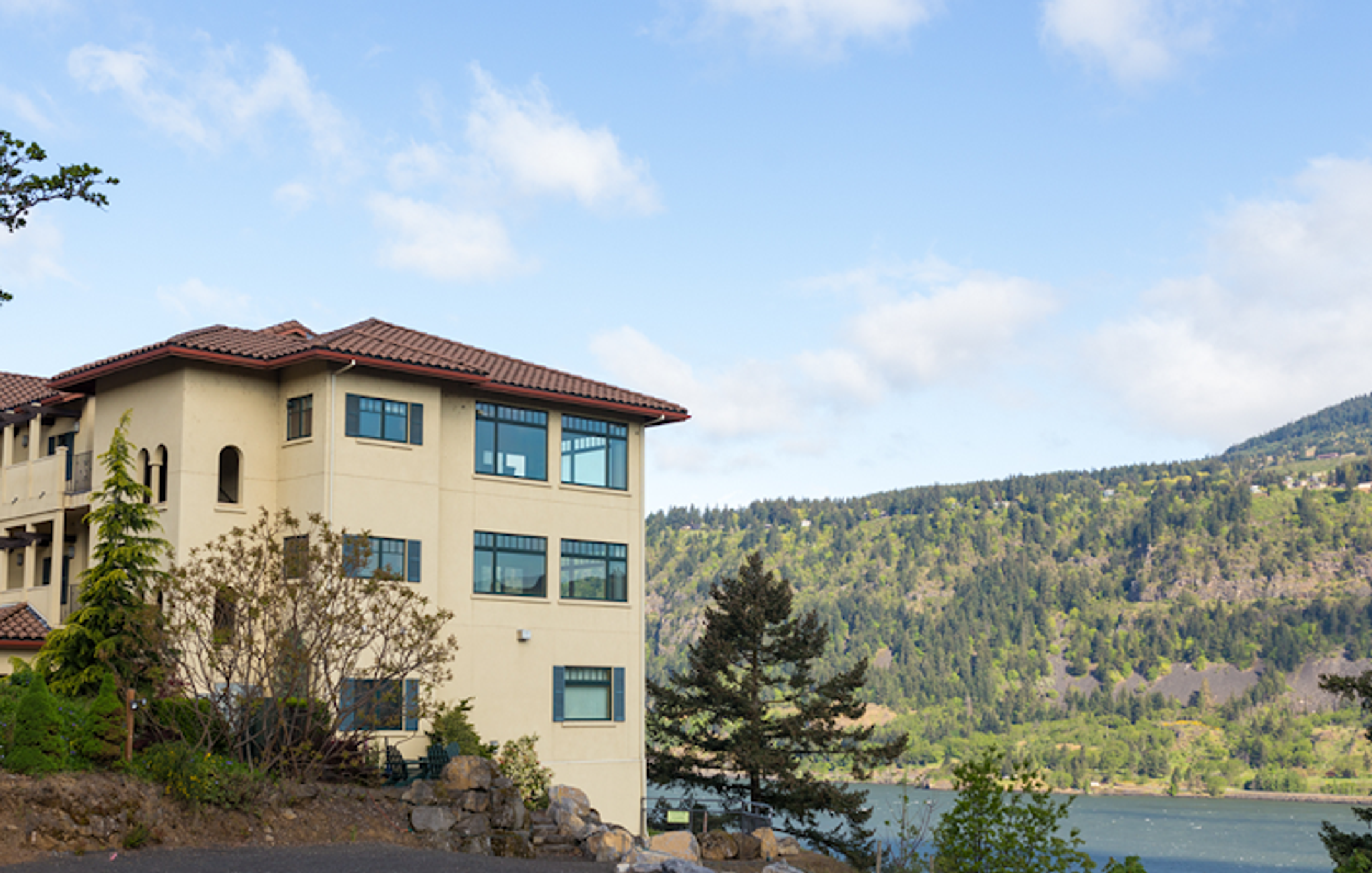 Columbia Cliff Villas Hotel