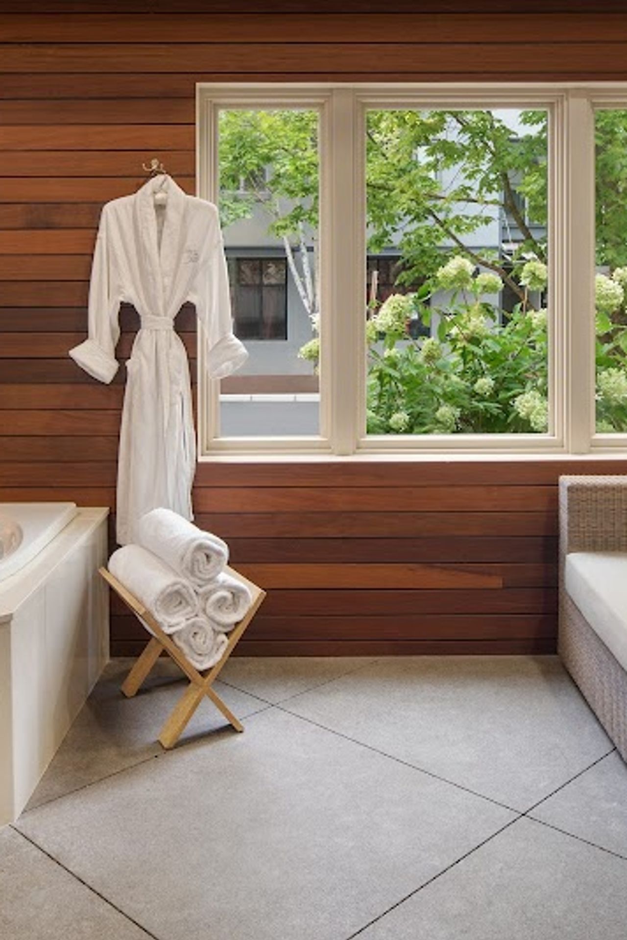 Photo of Inn at the 5th Eugene - private whirlpool tub
