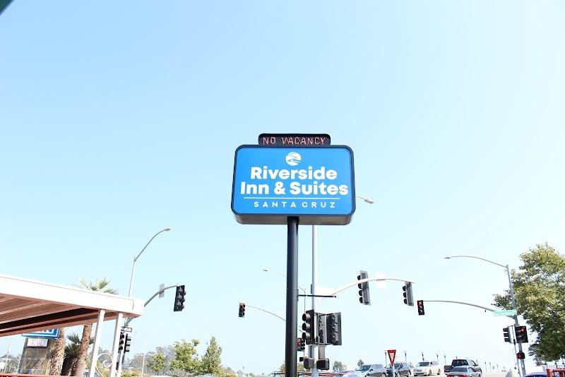 Photo of Riverside Inn & Suites