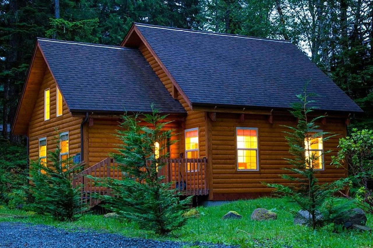 Photo of Almost Paradise Lodging at Mt. Rainier - Wildflower Cabin