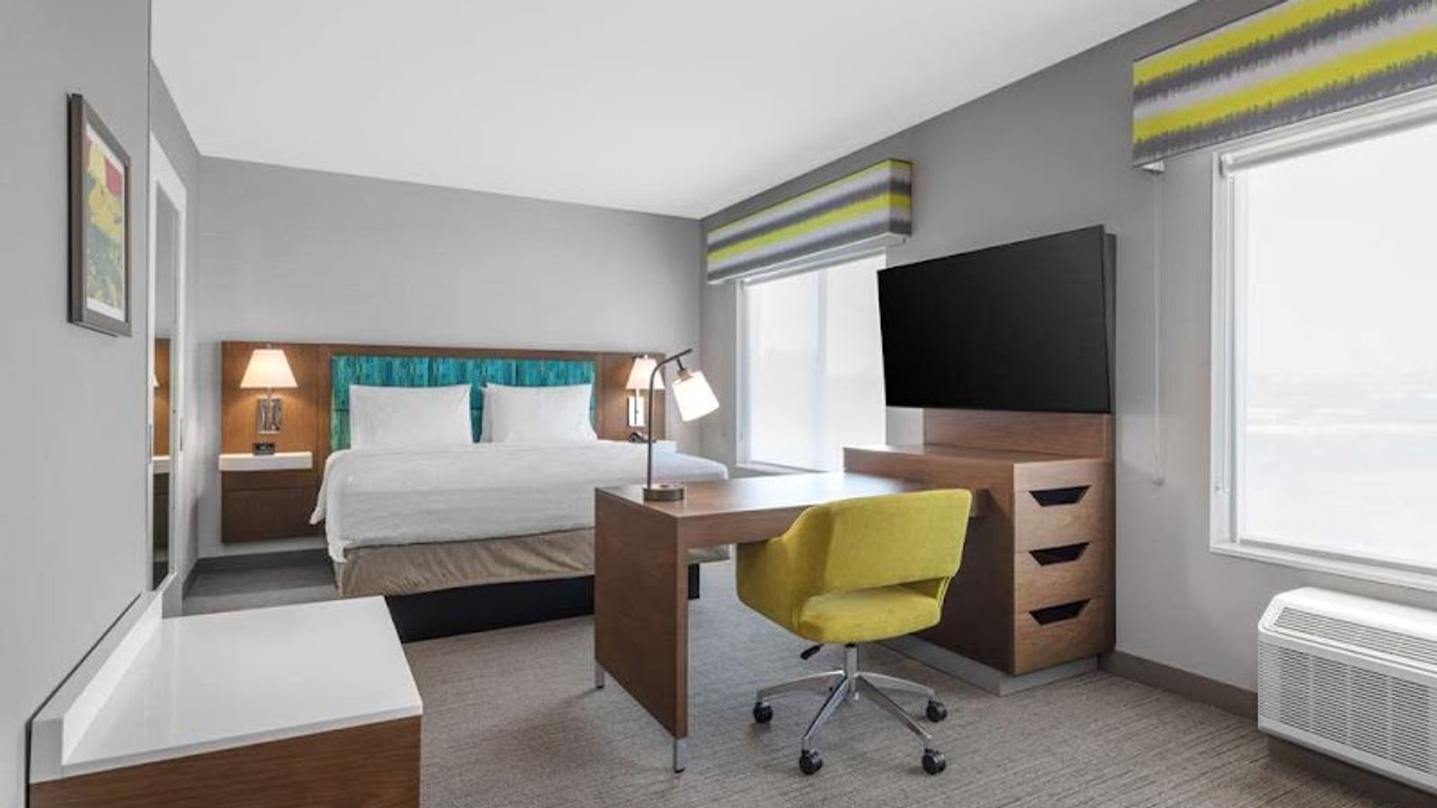 Photo of Hampton Inn & Suites Bakersfield Central