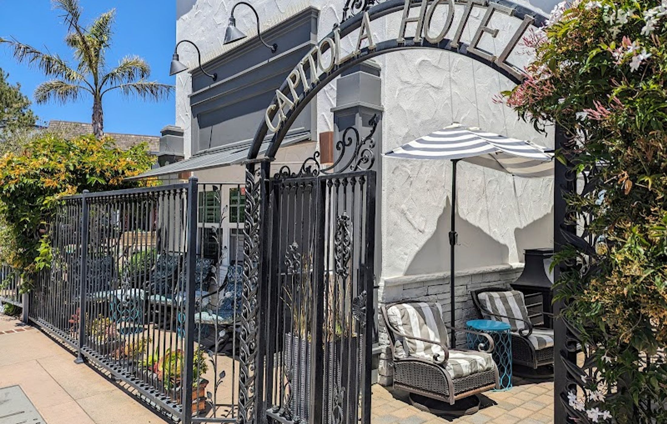 Capitola Hotel
