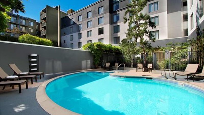 Photo of Courtyard Oakland Downtown