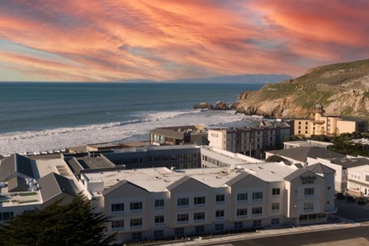 Photo of Fairfield Inn & Suites San Francisco Pacifica