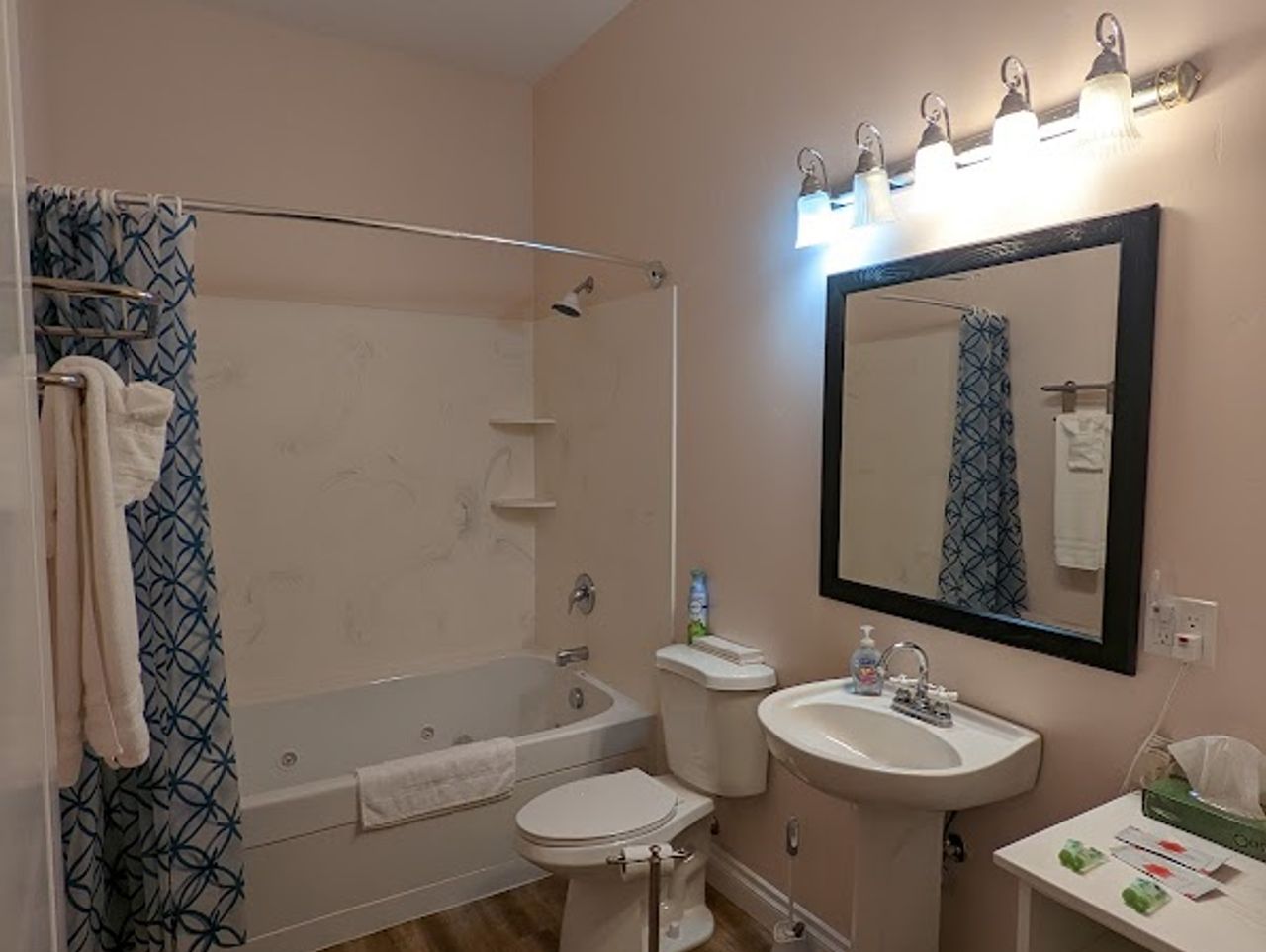 Photo of Hearthstone Lodge