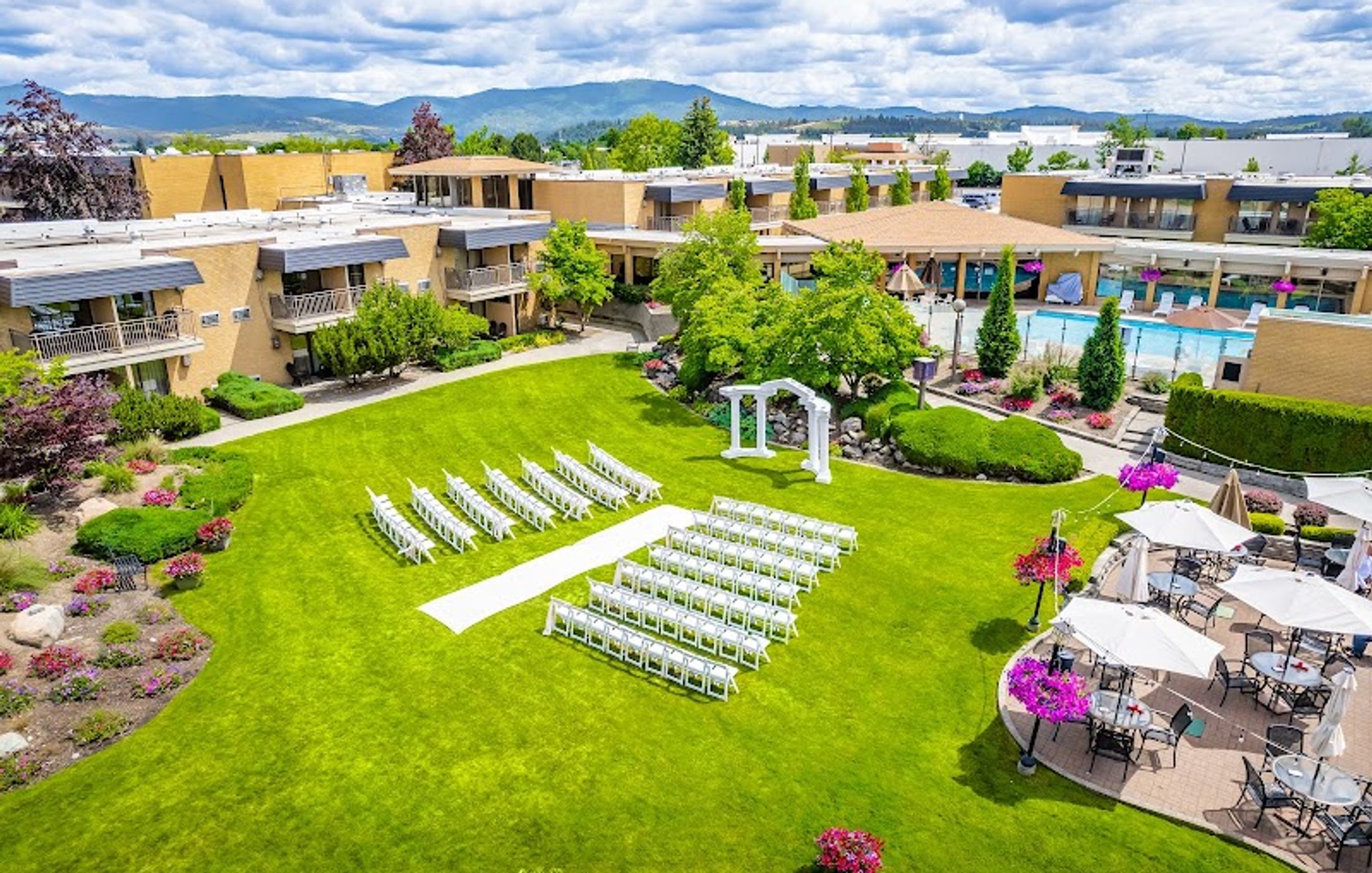 Mirabeau Park Hotel & Convention Center