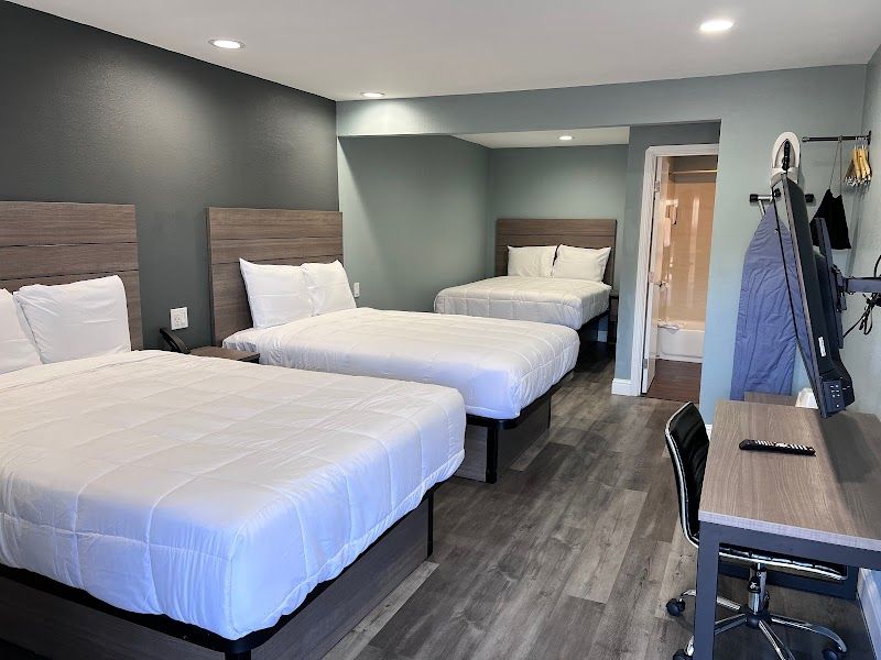 Photo of Surf City Inn & Suites
