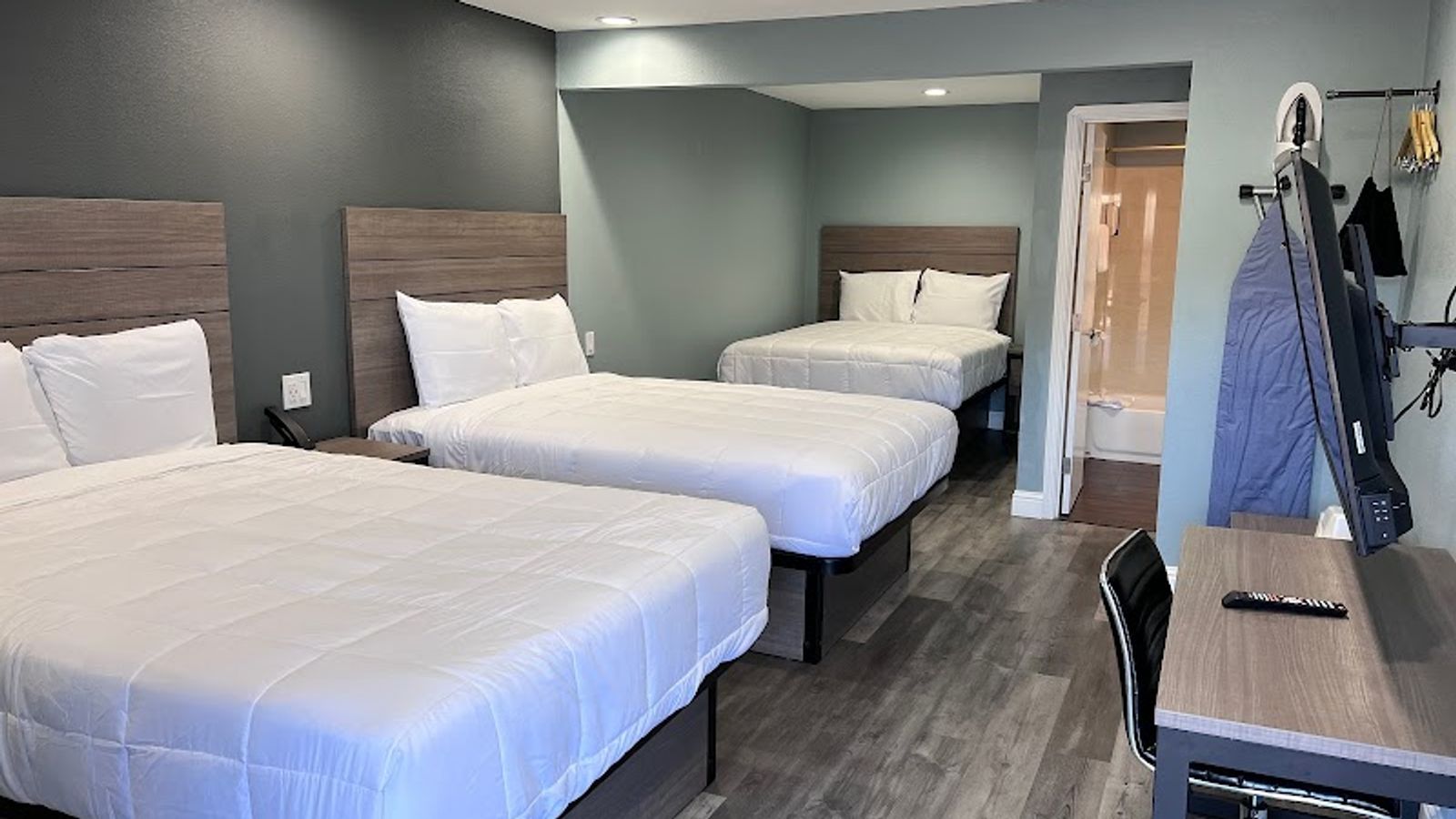 Photo of Surf City Inn & Suites