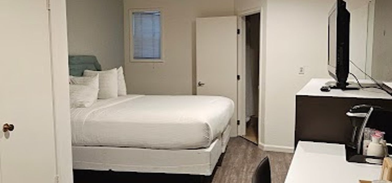 Photo of Bay Front Inn Hotel