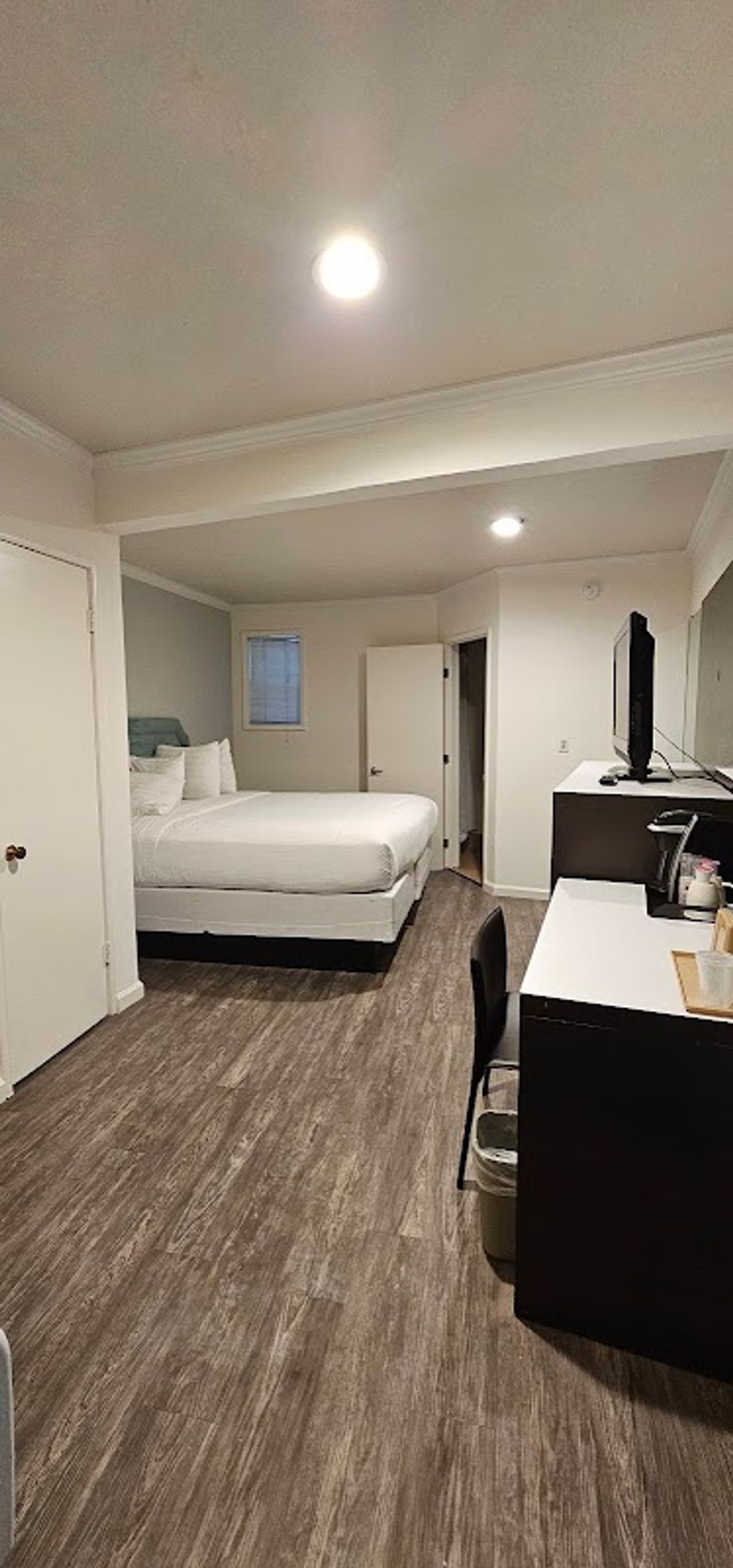 Photo of Bay Front Inn Hotel