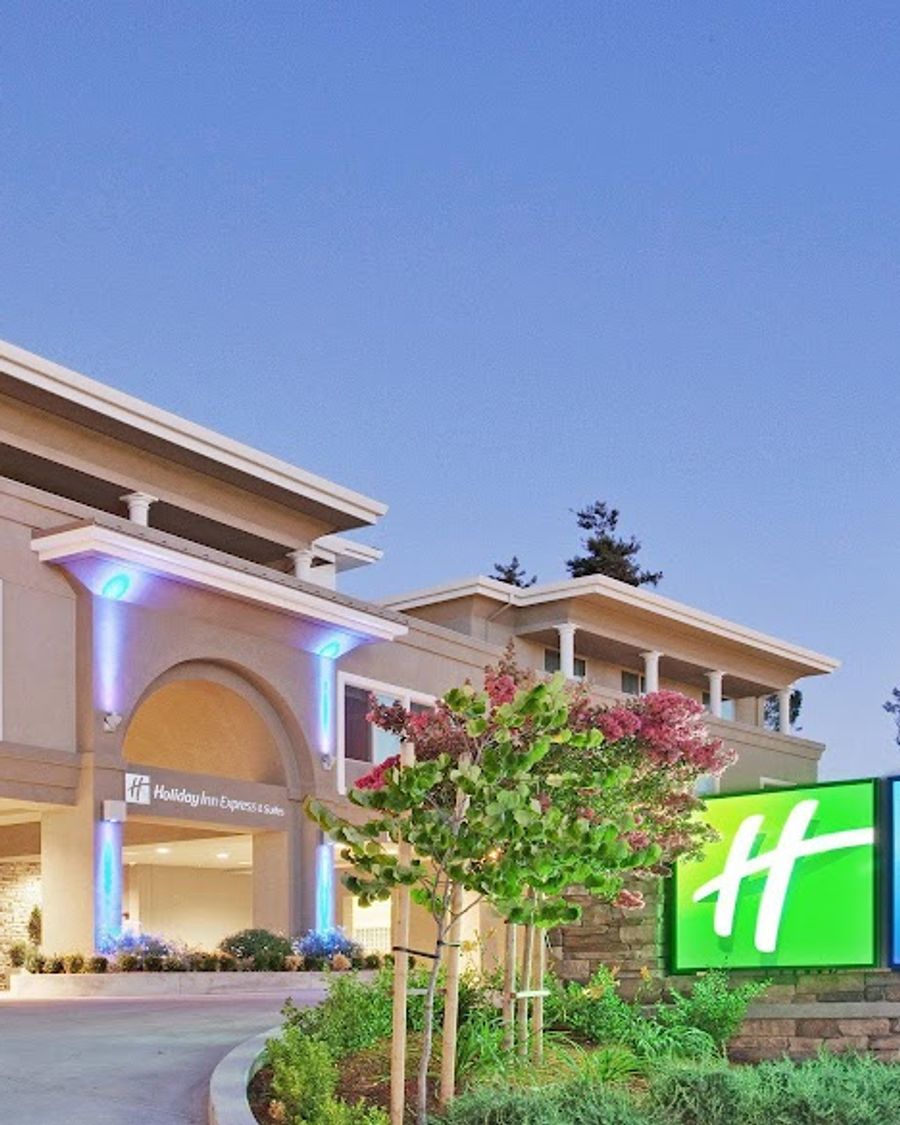 Holiday Inn Express & Suites Santa Cruz, an IHG Hotel