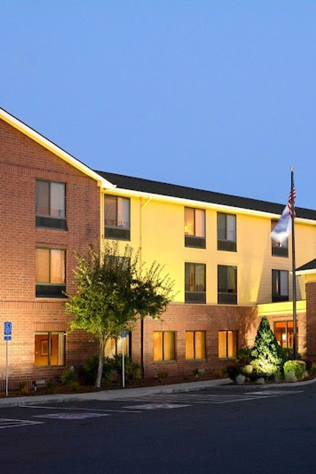 Photo of Hampton Inn Medford