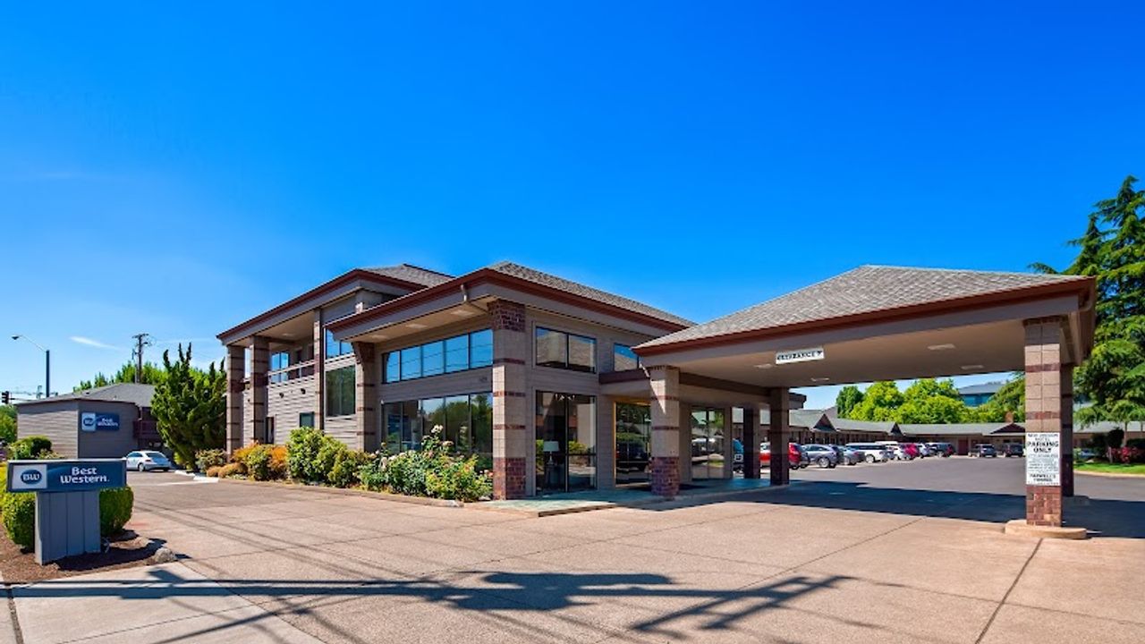 Photo of Best Western New Oregon - Exterior