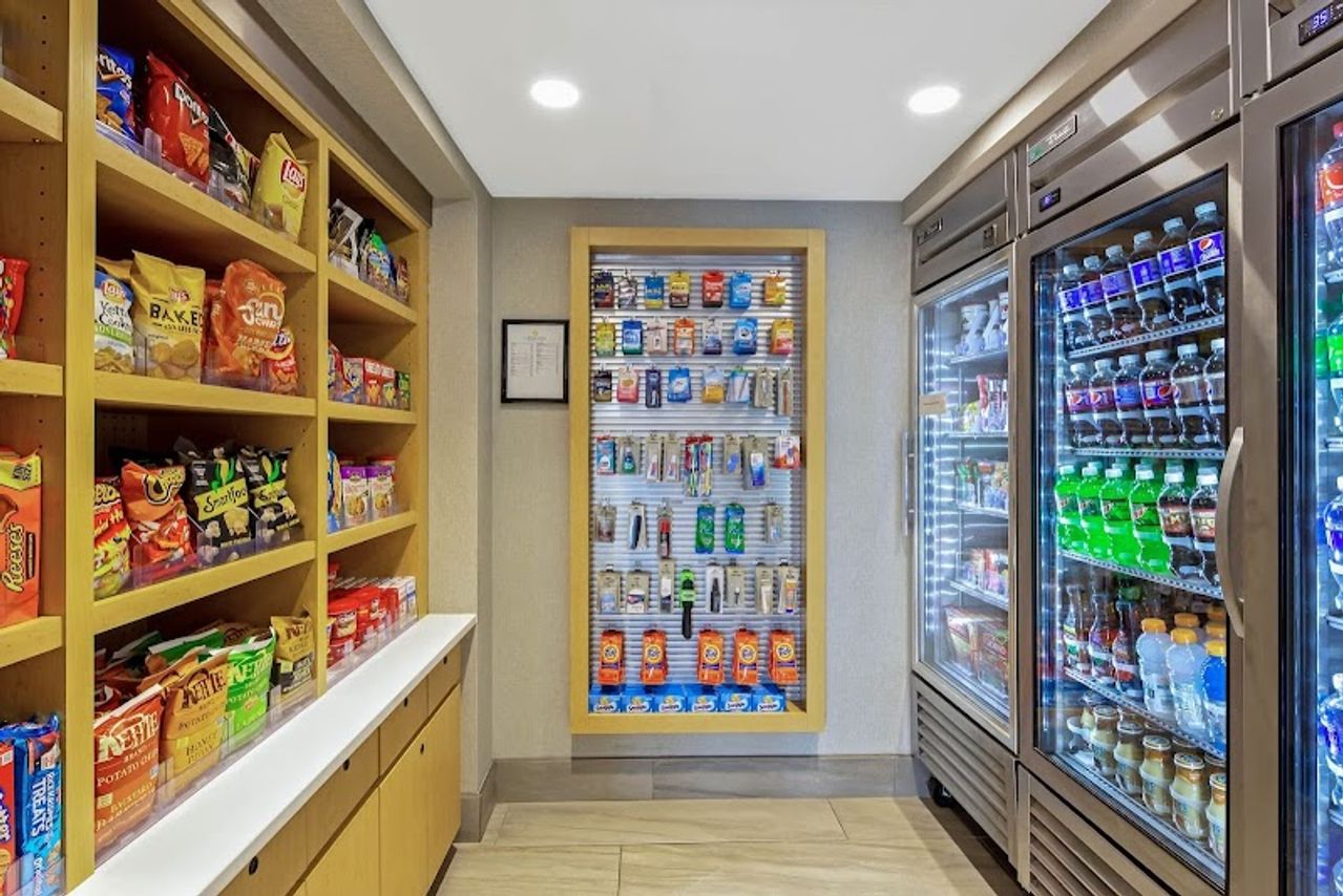 Photo of La Quinta Inn & Suites by Wyndham San Francisco Airport N