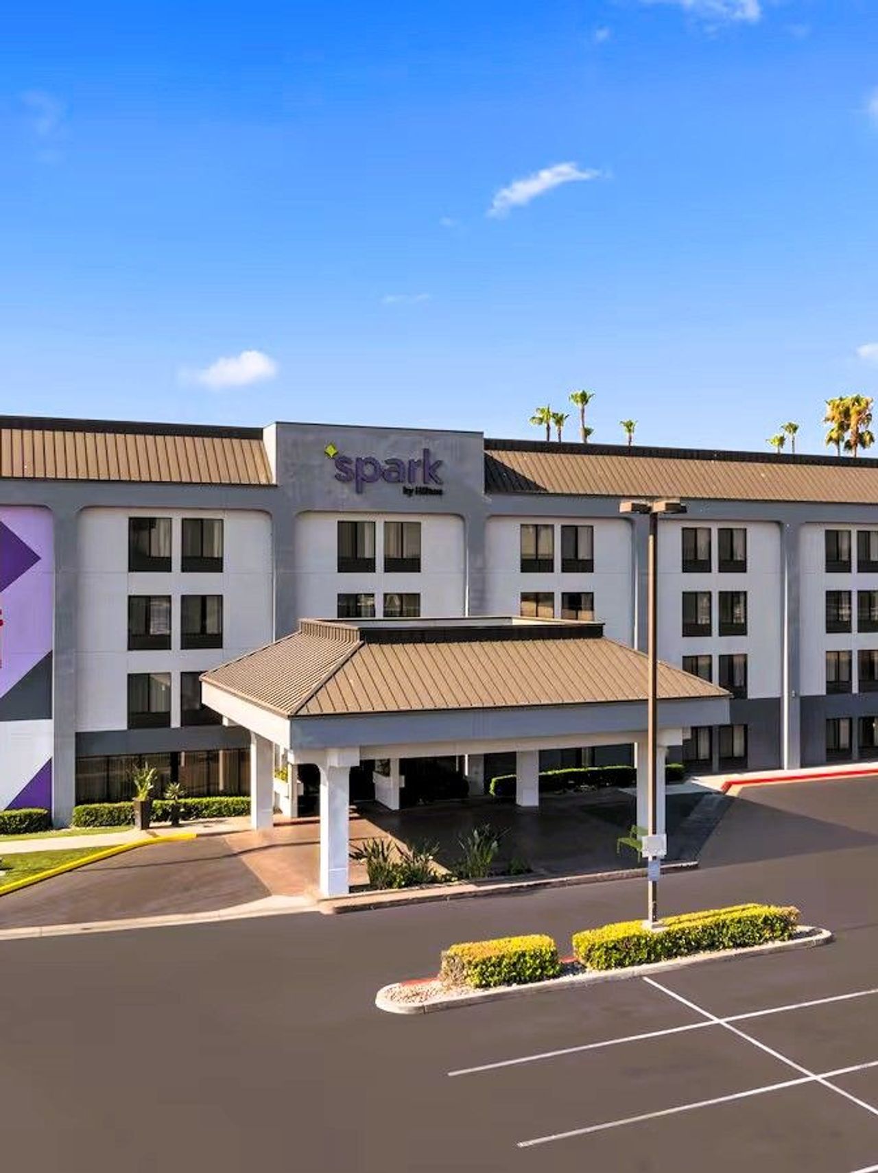 Spark by Hilton Bakersfield Central