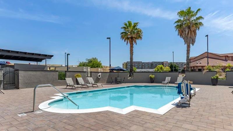 Photo of Best Western Plus Vineyard Inn