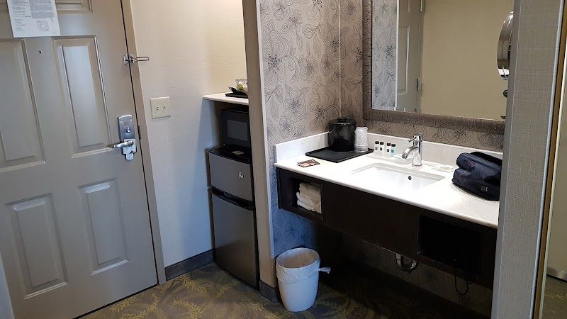 Photo of Country Inn & Suites by Radisson, San Carlos, CA