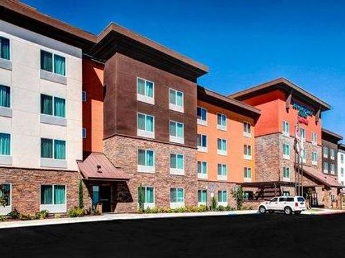 TownePlace Suites Bakersfield West