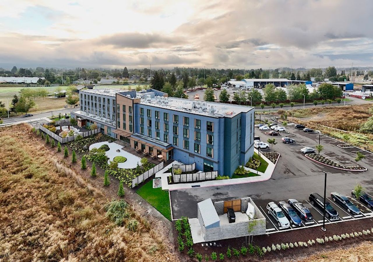 Photo of Cedartree Hotel