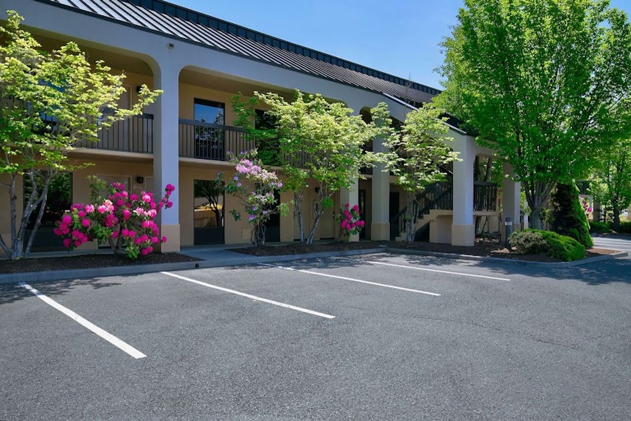 Photo of Red Lion Inn & Suites Deschutes River Bend