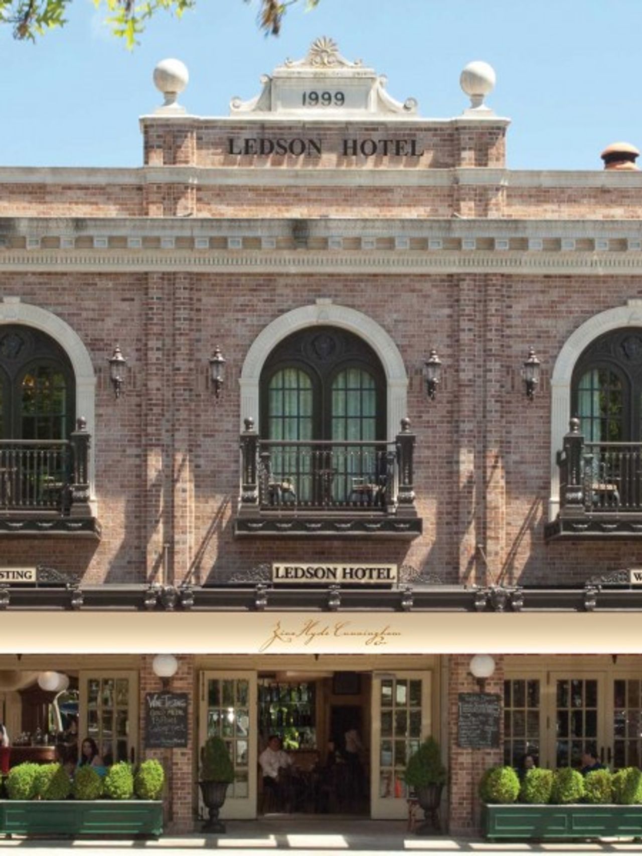 Photo of Ledson Hotel