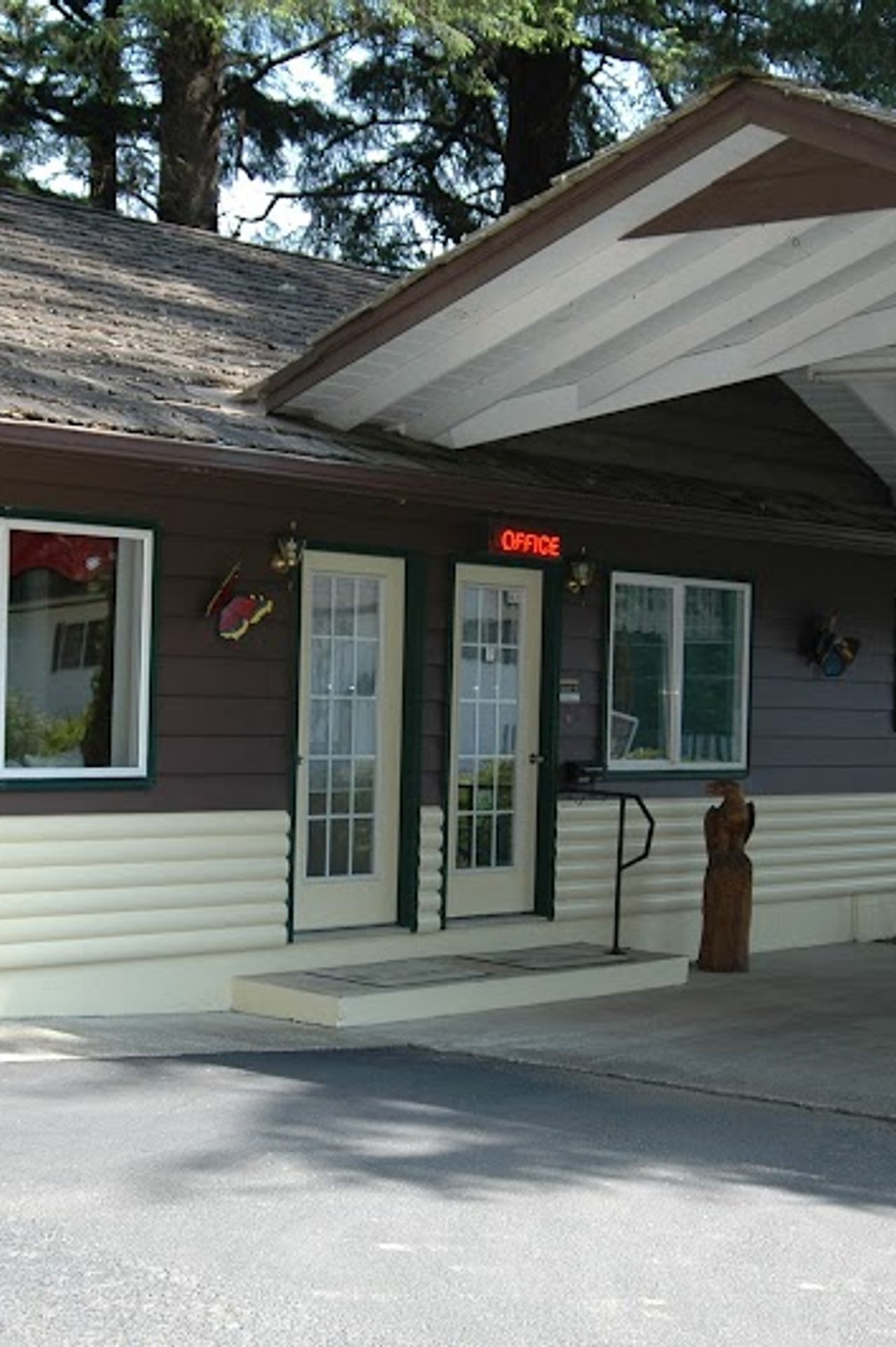 Photo of Park Motel and Cabins