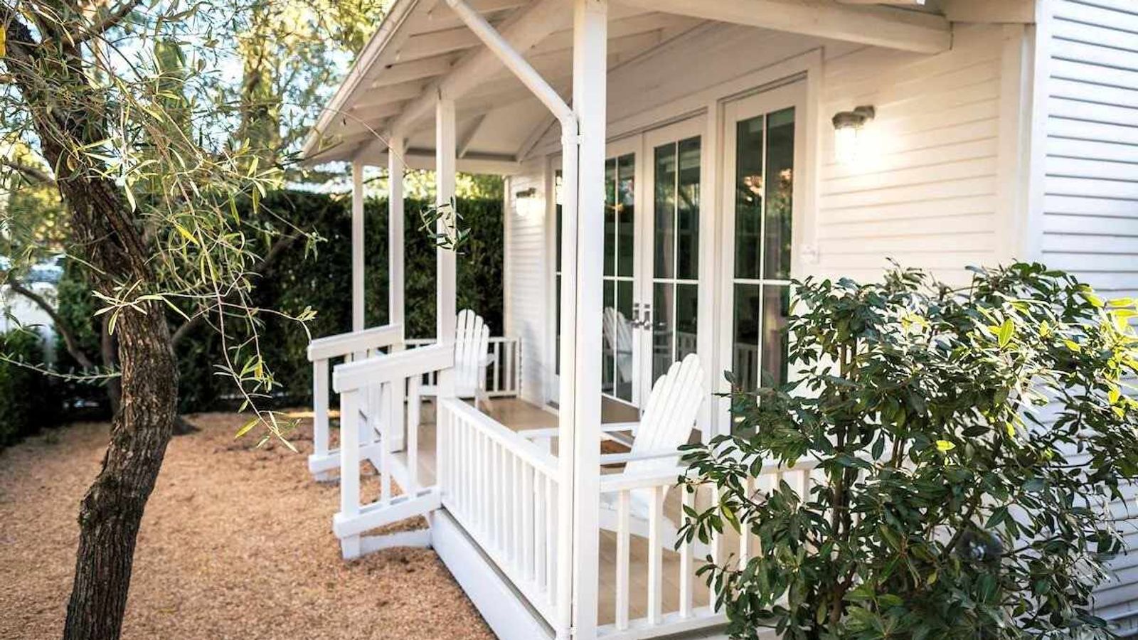 Cottages at Healdsburg - porch