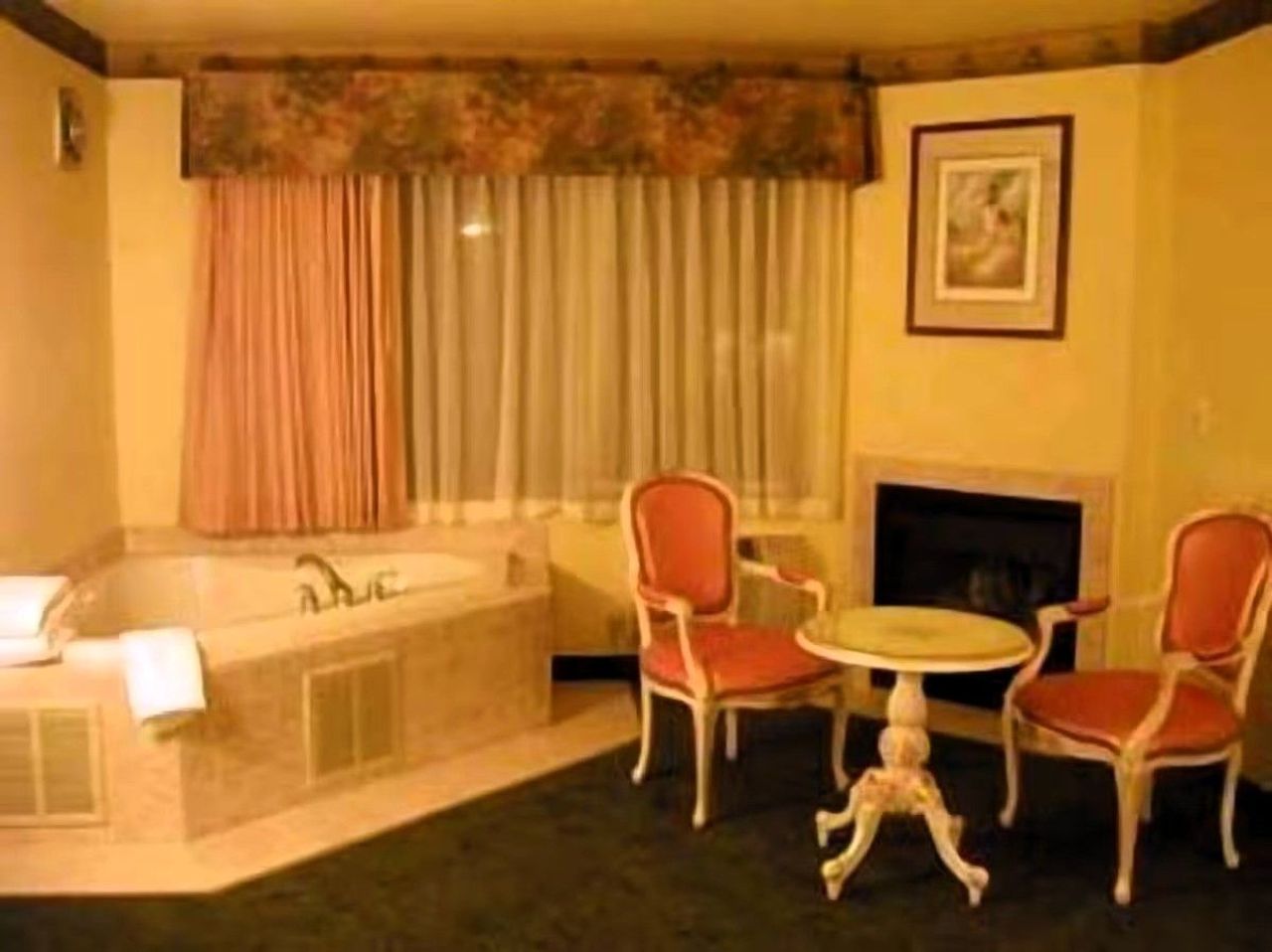 Photo of Palace Inn & Suites - Palace King Spa Suite, Private In-room Hot Tub