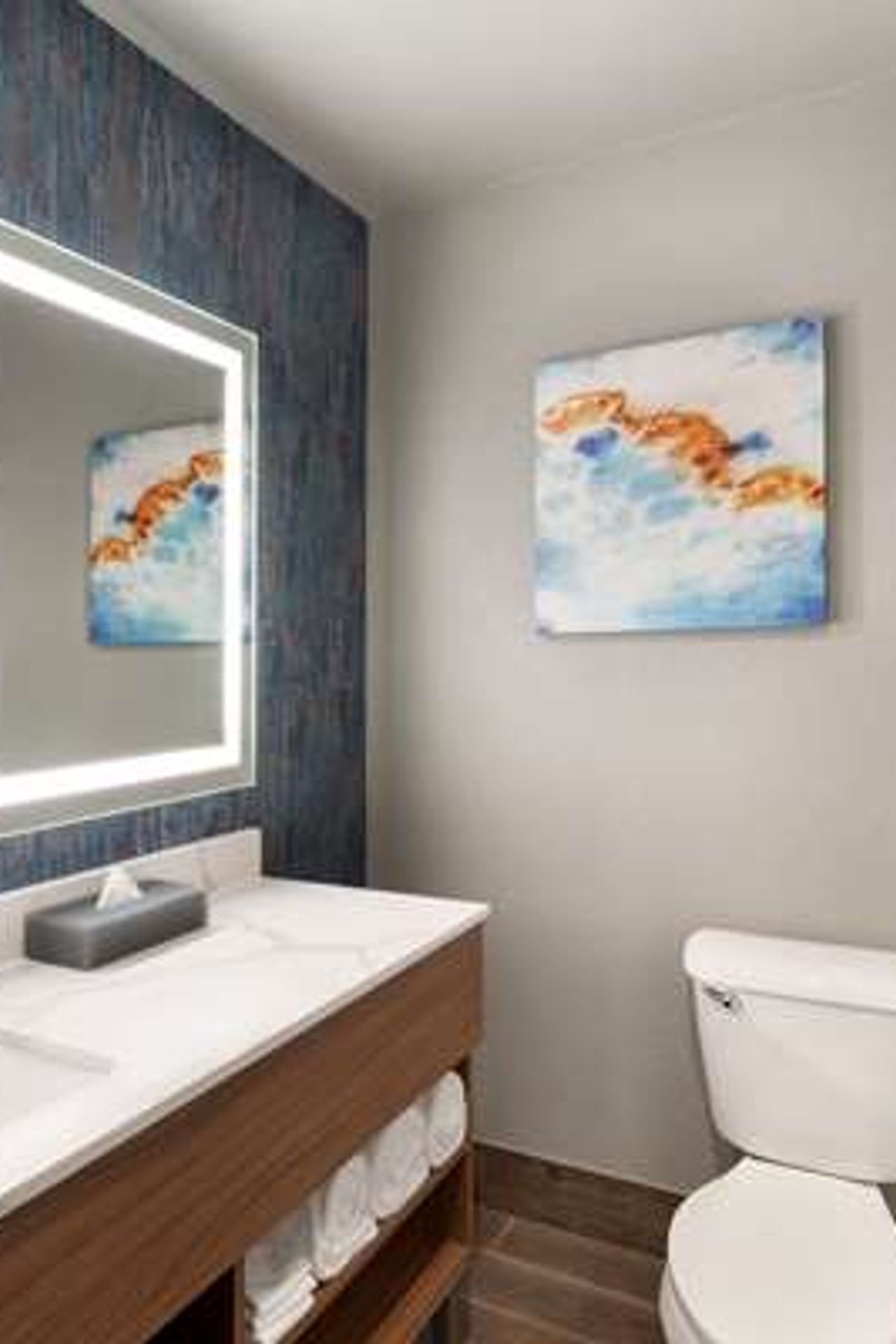 Photo of La Quinta Inn & Suites by Wyndham Springfield - Bathroom