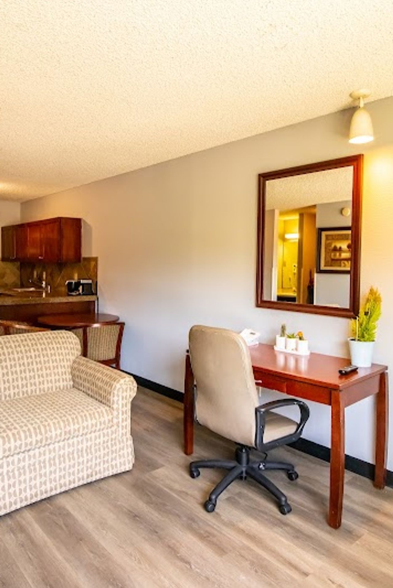 Photo of Red Lion Inn & Suites Vancouver