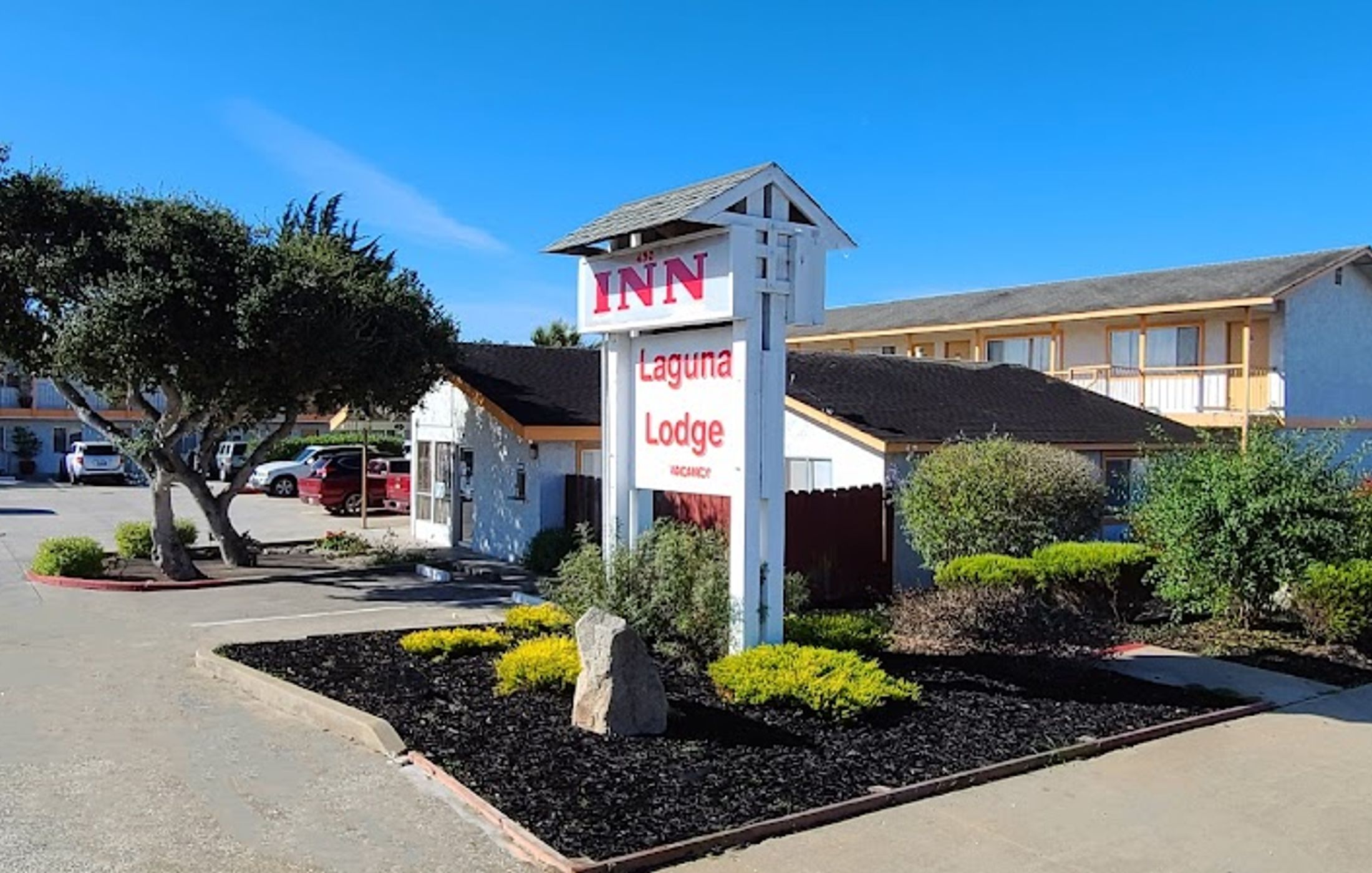 Laguna Lodge