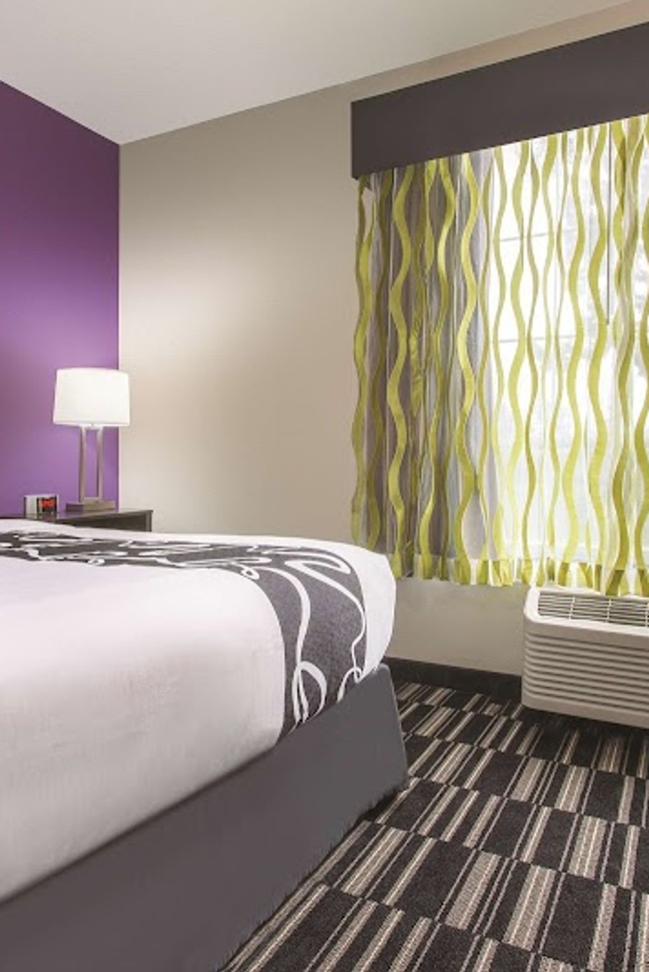 Photo of La Quinta Inn & Suites by Wyndham Tumwater - Olympia