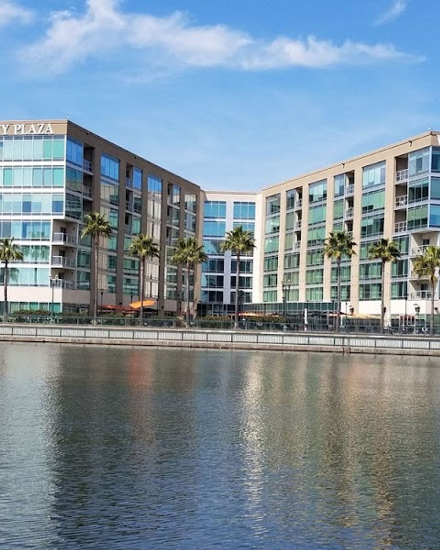 University Plaza Waterfront Hotel