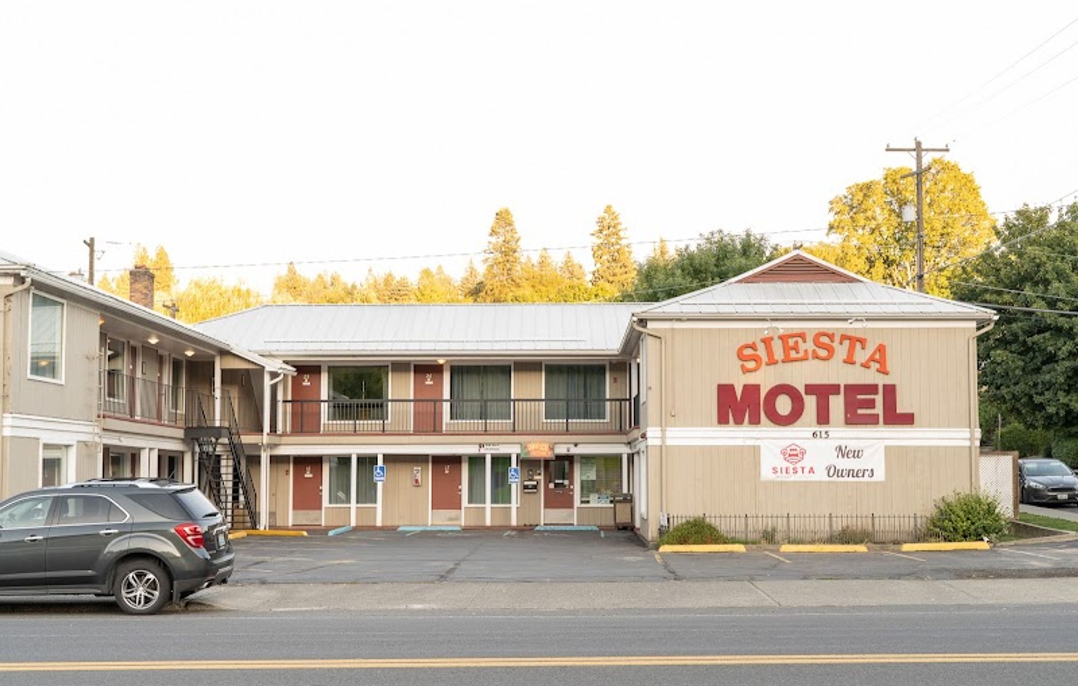 Siesta Motel