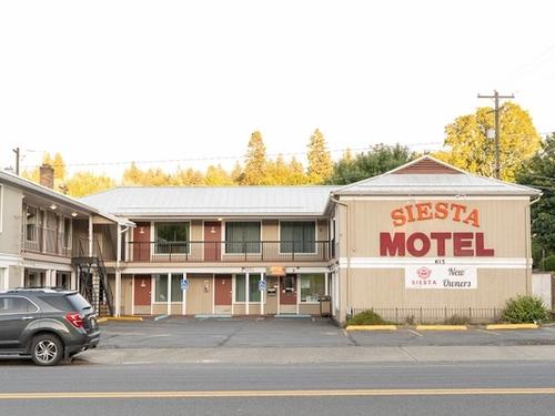 Siesta Motel