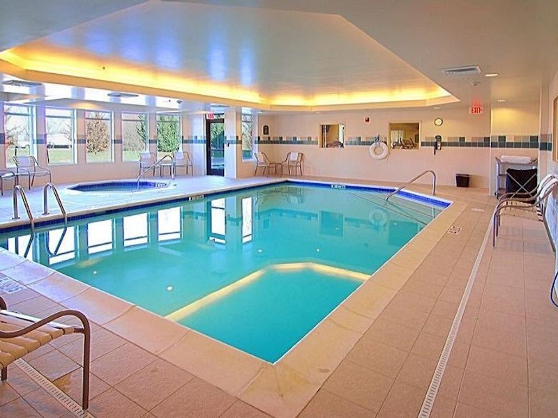 Photo of Holiday Inn Express & Suites Medford-Central Point, an IHG Hotel