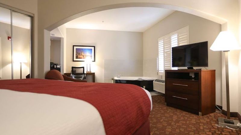 Photo of Best Western Lanai Garden Inn & Suites